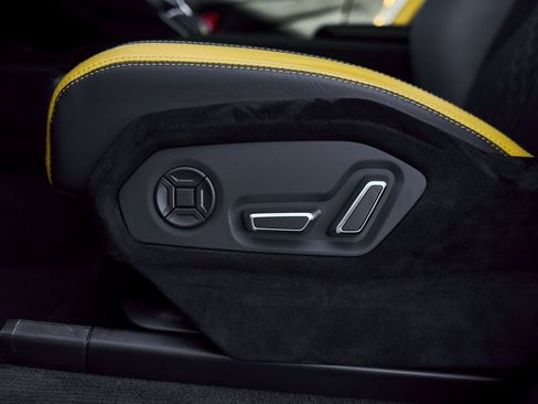 Used 2024 Lamborghini Urus Performante image 46