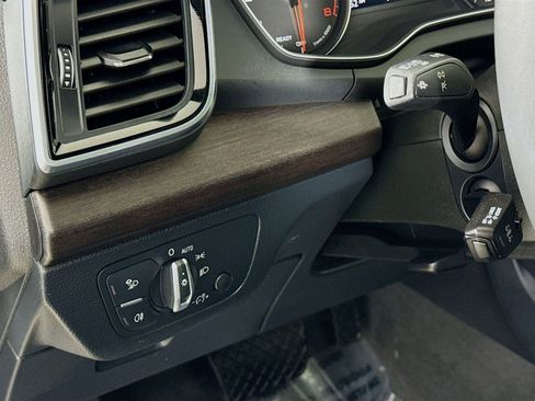 Certified 2023 Audi Q5 2.0T Premium w/ Convenience Package image 13