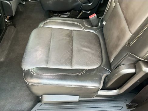 Used 2018 Chevrolet Traverse LT FWD image 29