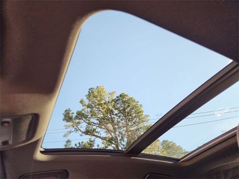 Used 2018 Audi Q3 2.0T Premium w/ Convenience Package image 18