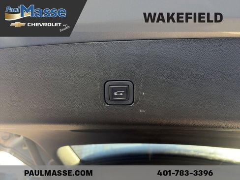 Used 2023 Chevrolet Traverse LT w/ Rear Camera Mirror Package image 13