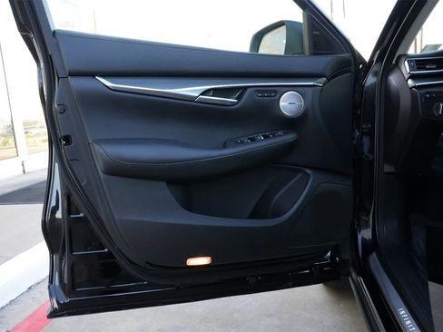 Certified 2025 INFINITI QX50 Luxe image 17