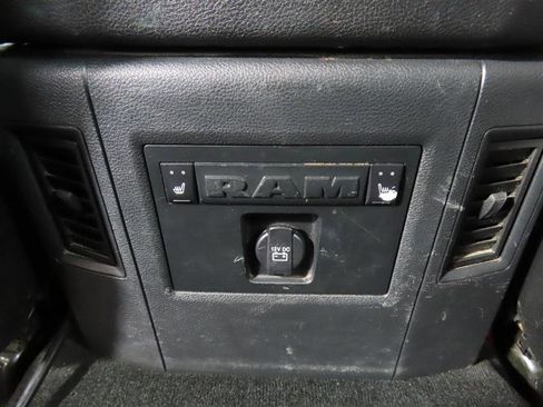 Used 2017 RAM 1500 Laramie w/ Convenience Group image 32