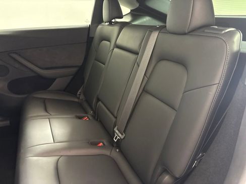 Used 2023 Tesla Model Y Long Range AWD/4WD image 25