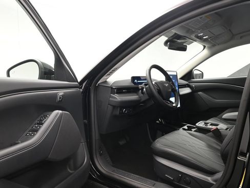 Used 2025 Ford Mustang Mach-E Select w/ Comfort Package Lite RWD image 9