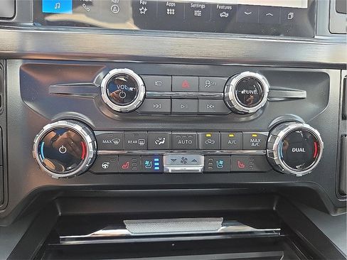 New 2025 Ford F250 Lariat w/ Lariat Ultimate Package image 14