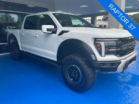 Used 2025 Ford F150 Raptor AWD/4WD image 2