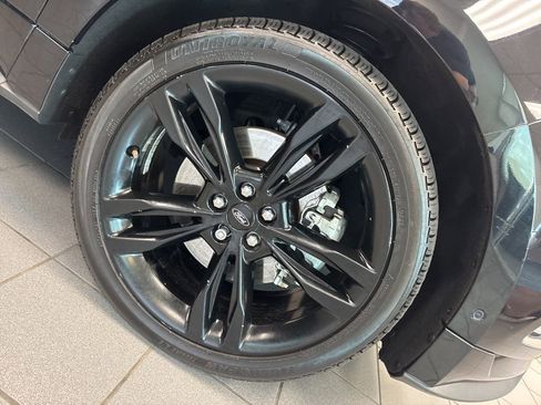 Used 2019 Ford Edge ST w/ Equipment Group 401A AWD/4WD image 11