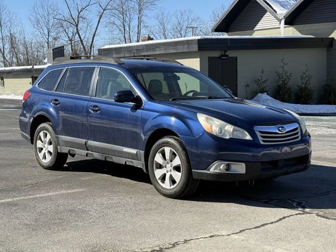 Used 2011 Subaru Outback 2.5i Premium w/ All-Weather Pkg image 1