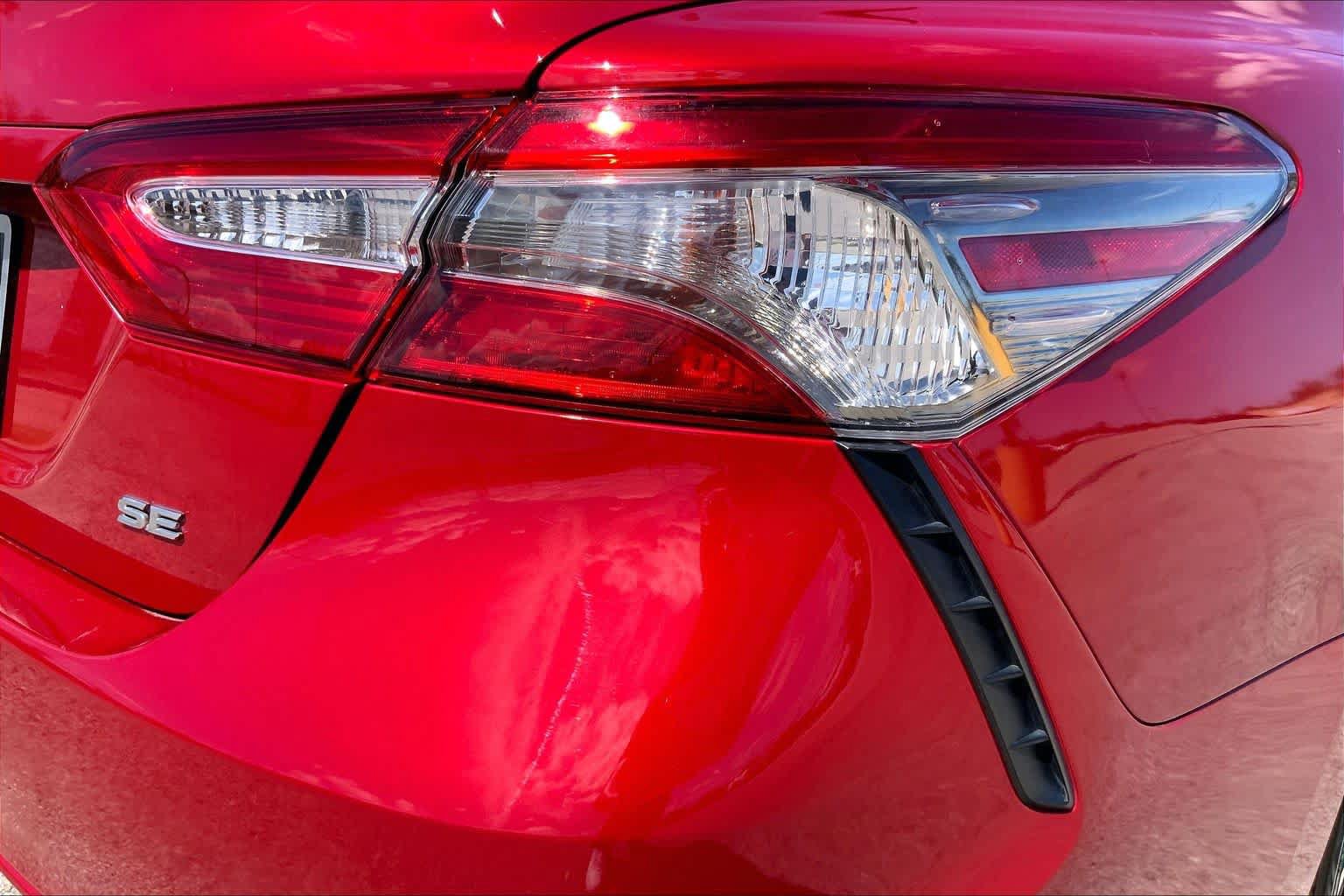 Used 2019 Toyota Camry SE w/ Convenience Package FWD image 29