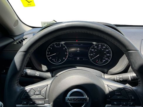Used 2020 Nissan Sentra SR w/ Lighting Package FWD image 12