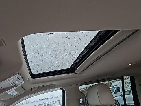 Used 2020 GMC Yukon XL Denali w/ Denali Premium Package image 10