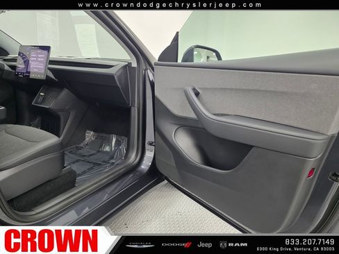 Used 2026 Tesla Model Y Long Range image 13