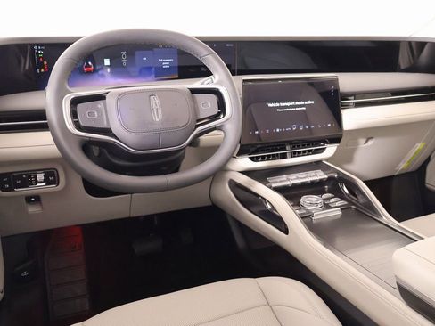New 2026 Lincoln Nautilus Premier AWD/4WD image 2