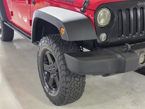 Used 2016 Jeep Wrangler Unlimited Black Bear image 10