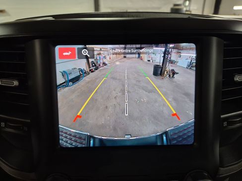 Used 2024 RAM 2500 Tradesman w/ Chrome Appearance Group image 15