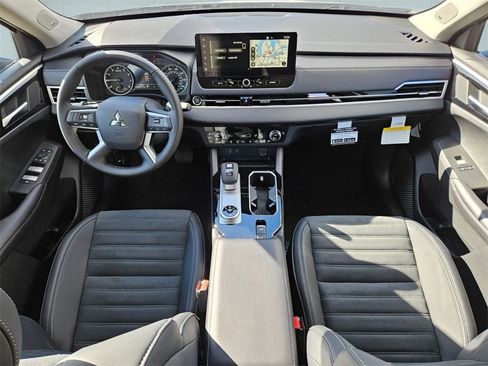 New 2025 Mitsubishi Outlander Trail Edition image 29