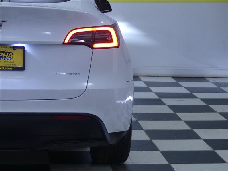 Used 2024 Tesla Model Y Long Range AWD/4WD image 27