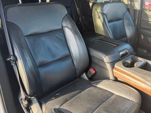 Used 2020 Chevrolet Tahoe LT image 24