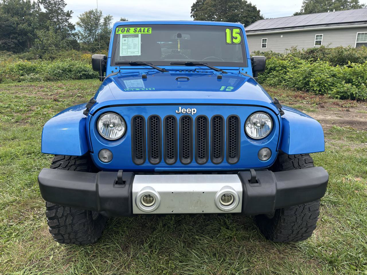 Used 2015 Jeep Wrangler Unlimited Sahara w/ Connectivity Group AWD/4WD image 2