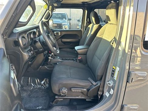 Used 2023 Jeep Wrangler Sport S image 17