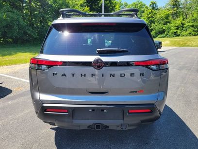 New 2026 Nissan Pathfinder Platinum w/ Cargo Package