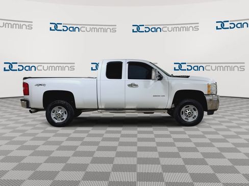 Used 2013 Chevrolet Silverado 2500 W/T AWD/4WD image 9