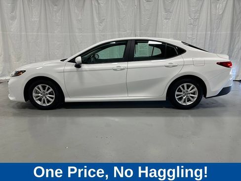Used 2026 Toyota Camry LE FWD image 4
