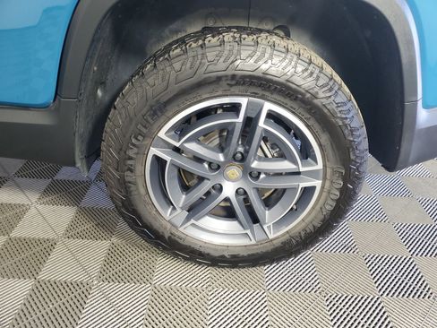 Used 2025 Rivian R1T Adventure image 30