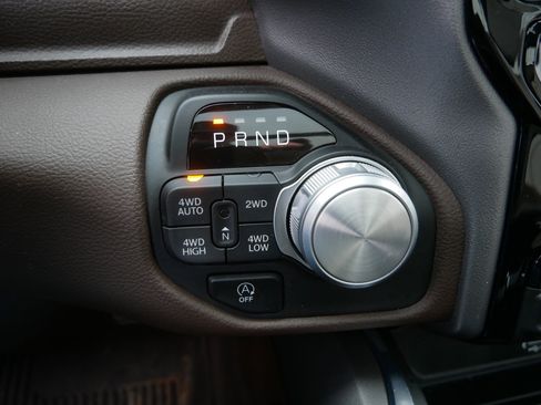 Used 2025 RAM 1500 Laramie image 30