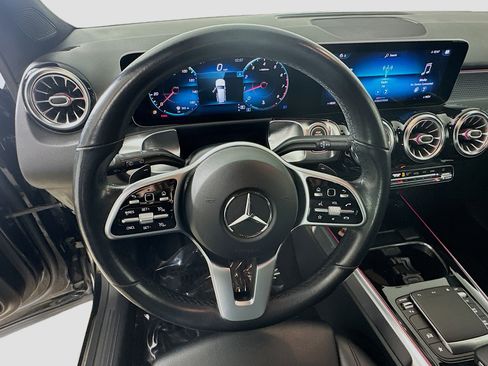 Certified 2021 Mercedes-Benz GLB 250 4MATIC image 11