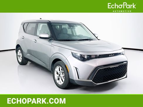 Used 2025 Kia Soul LX w/ LX Technology Package image 1