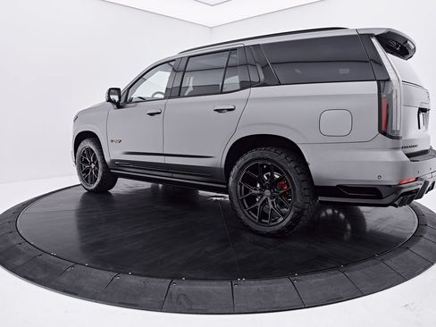Used 2026 Cadillac Escalade V AWD/4WD image 13