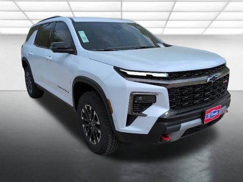 New 2026 Chevrolet Traverse Z71 w/ Enhanced Driving Package AWD/4WD image 1
