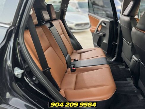 Used 2016 Toyota RAV4 Limited FWD image 23
