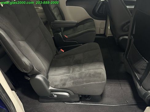 Used 2018 Dodge Grand Caravan SE w/ UConnect Hands-Free Group image 10