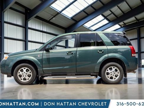 Used 2006 Saturn Vue 2WD V6 w/ Comfort Pkg image 2