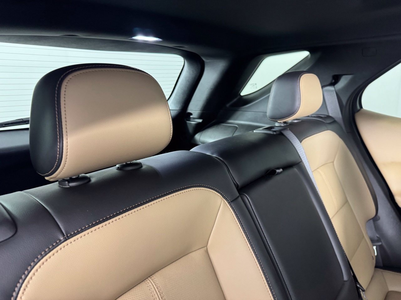 Used 2022 Chevrolet Equinox Premier FWD image 31