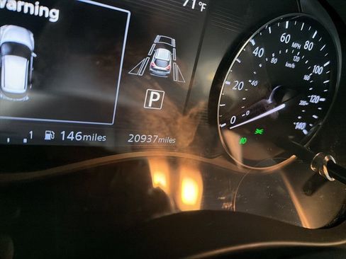 Used 2024 Nissan Kicks SR image 3