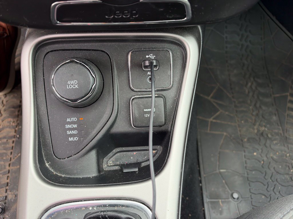 Used 2018 Jeep Compass Sport AWD/4WD image 12