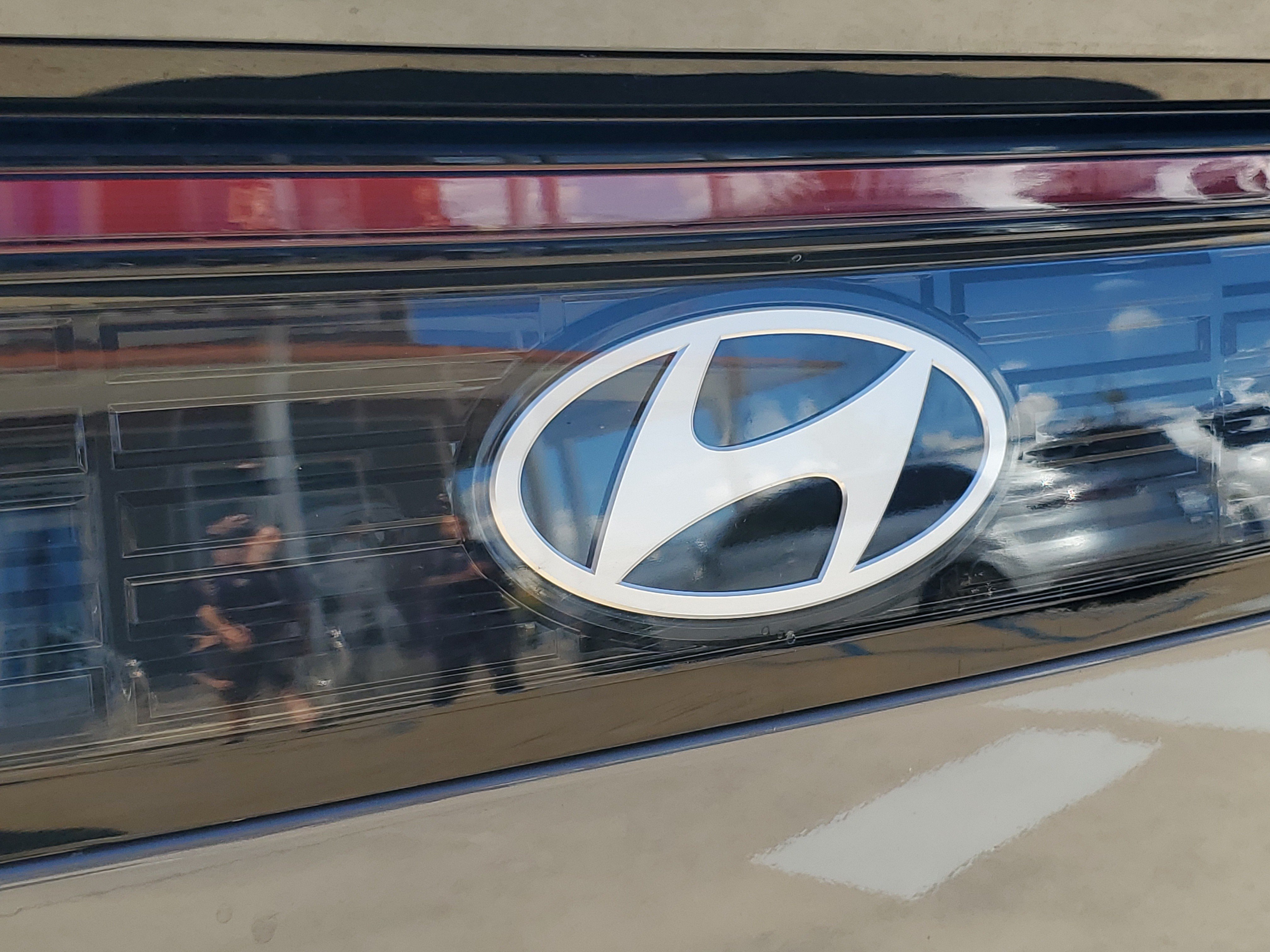 Used 2025 Hyundai Sonata SE FWD image 31