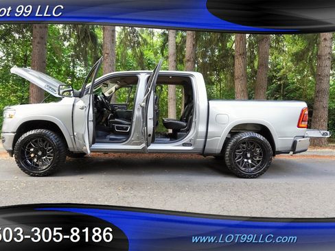 Used 2019 RAM 1500 Laramie AWD/4WD image 29