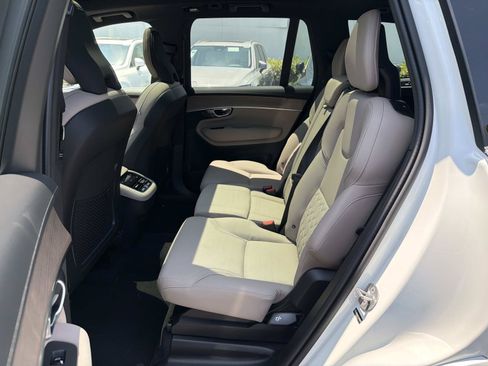 Used 2026 Volvo XC90 B6 Plus w/ Protection Package Premier AWD/4WD image 21