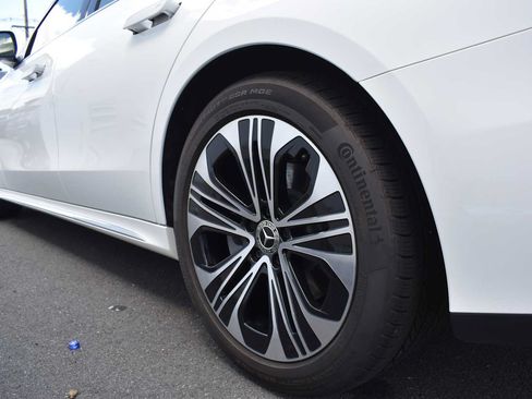 Used 2024 Mercedes-Benz E 350 4MATIC Sedan image 9