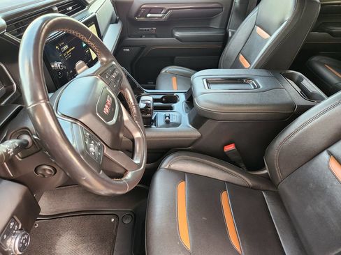 Certified 2022 GMC Sierra 1500 AT4 w/ AT4 Premium Package AWD/4WD image 12