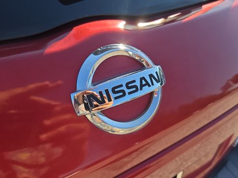 Used 2020 Nissan Kicks SR w/ SR Premium Package FWD image 29