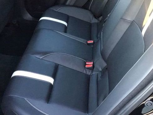 Used 2025 Toyota Camry SE image 12