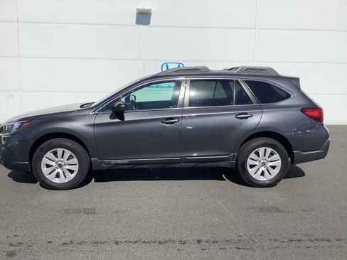 Used 2018 Subaru Outback 2.5i Premium AWD/4WD image 2
