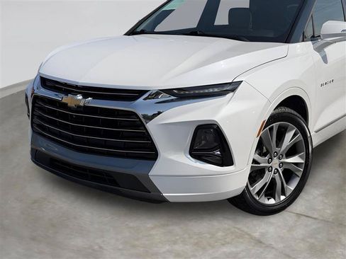 Used 2020 Chevrolet Blazer Premier w/ Driver Confidence II Package FWD image 5