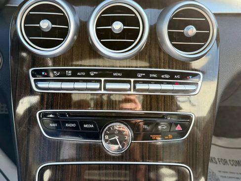 Used 2017 Mercedes-Benz C 300 4MATIC Sedan image 18